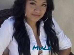 Mia_Le