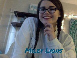 Miley_Lyons