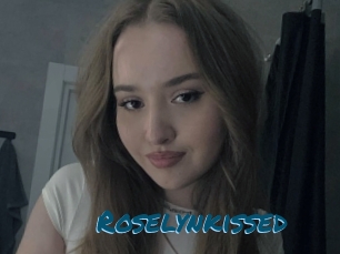 Roselynkissed