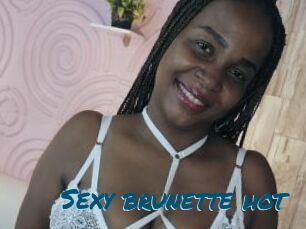 Sexy_brunette_hot